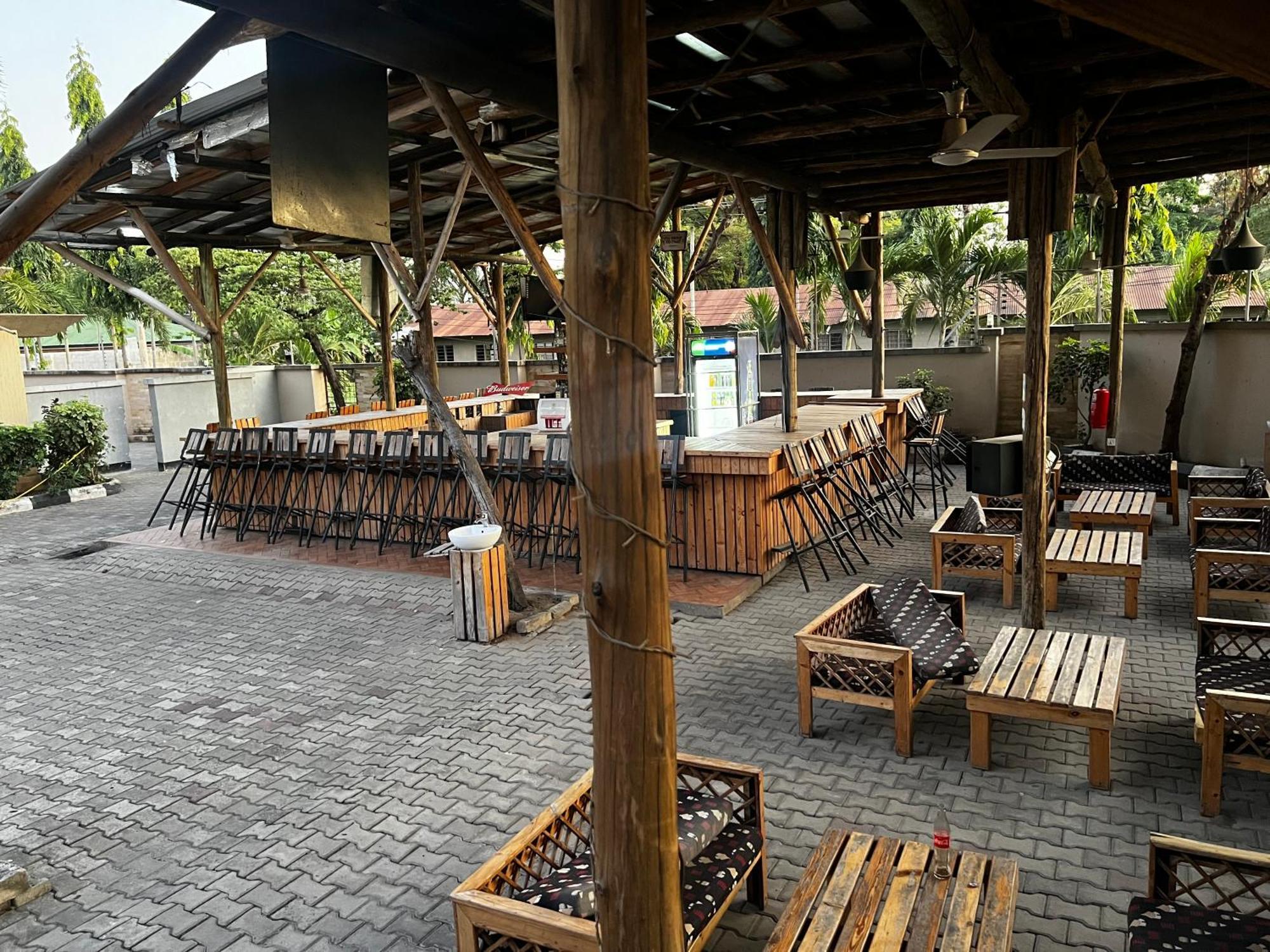 K27 Premier Backpackers Hostel Dar es Salaam Bagian luar foto
