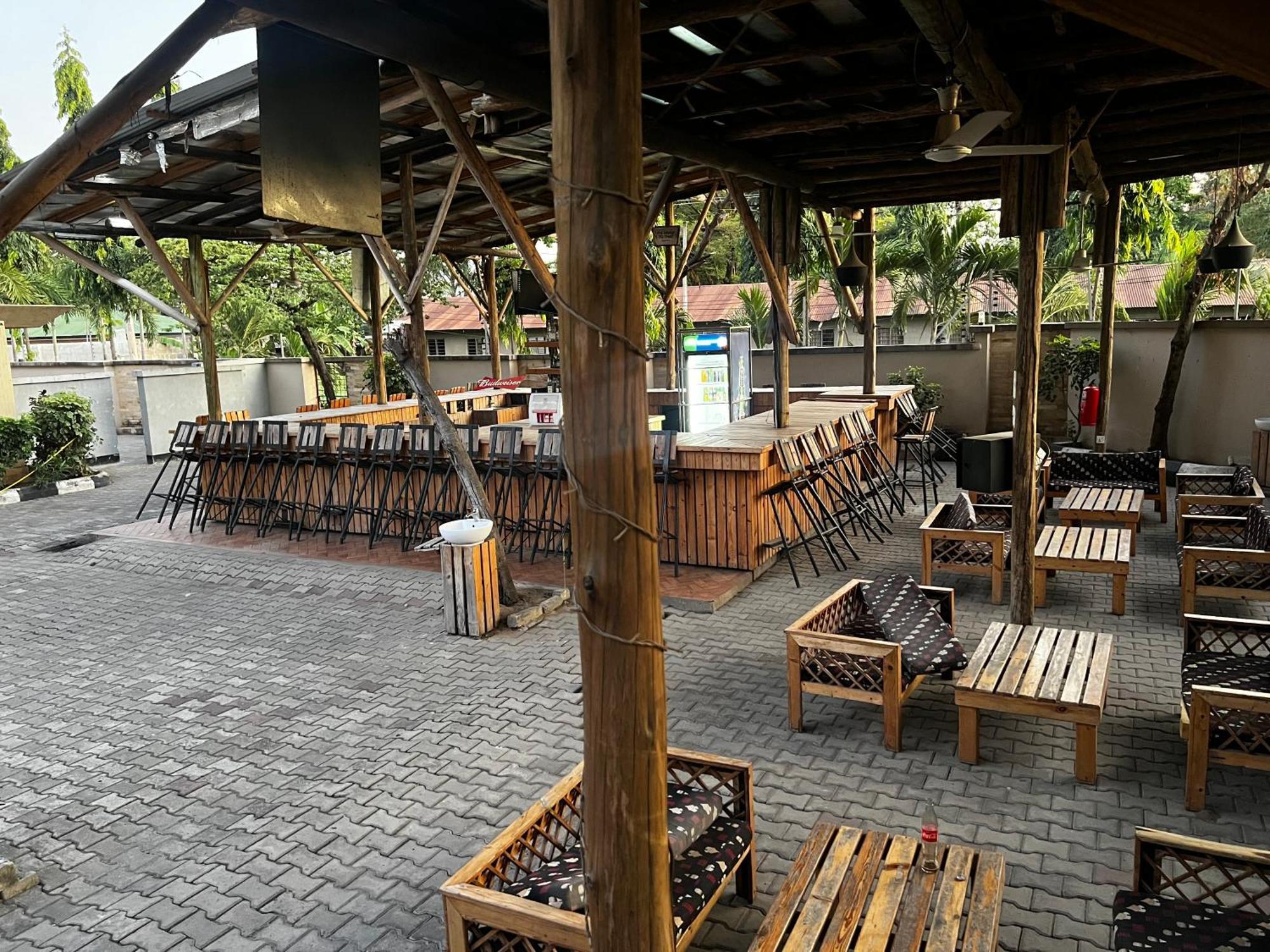K27 Premier Backpackers Hostel Dar es Salaam Bagian luar foto