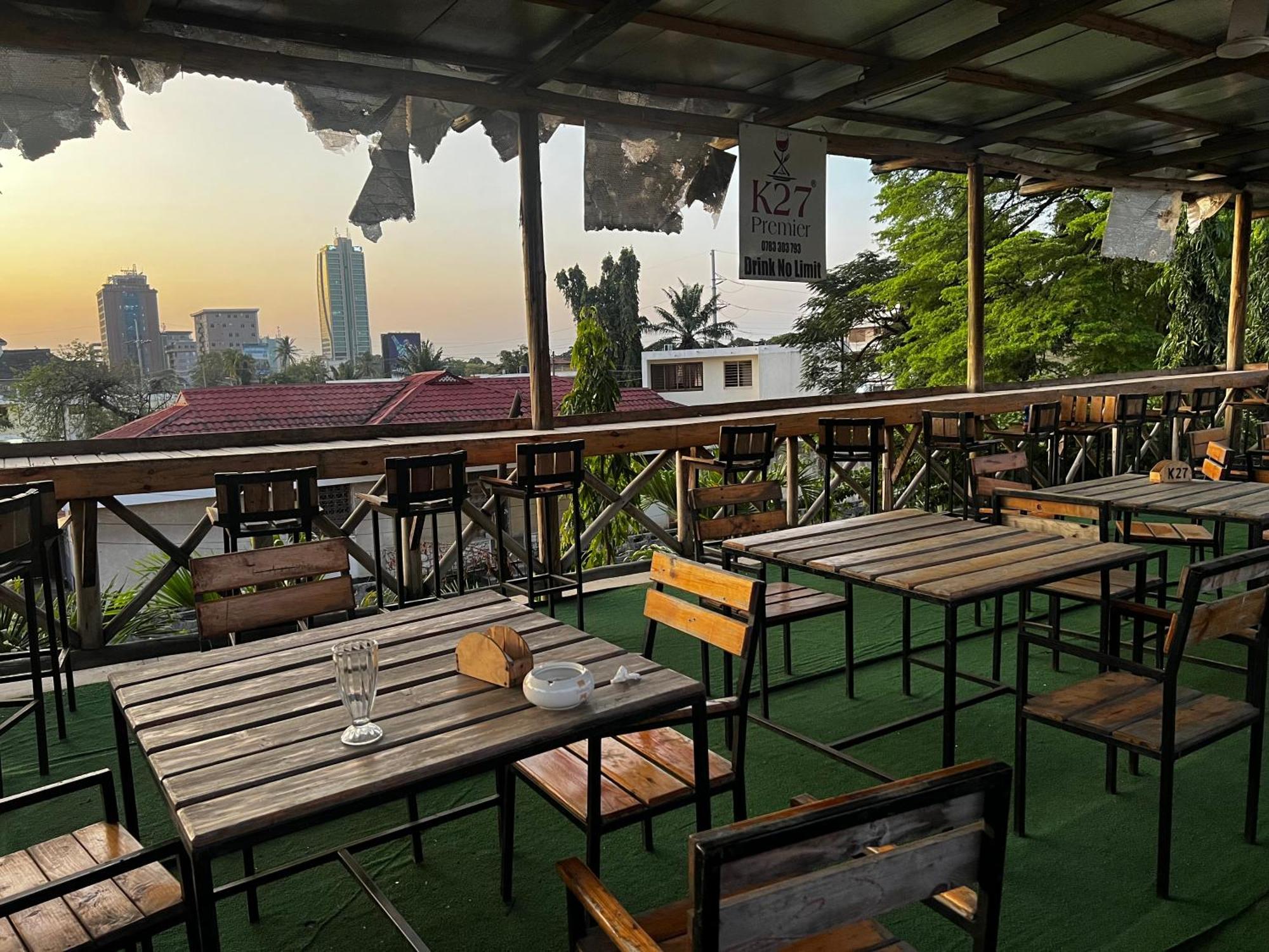 K27 Premier Backpackers Hostel Dar es Salaam Bagian luar foto