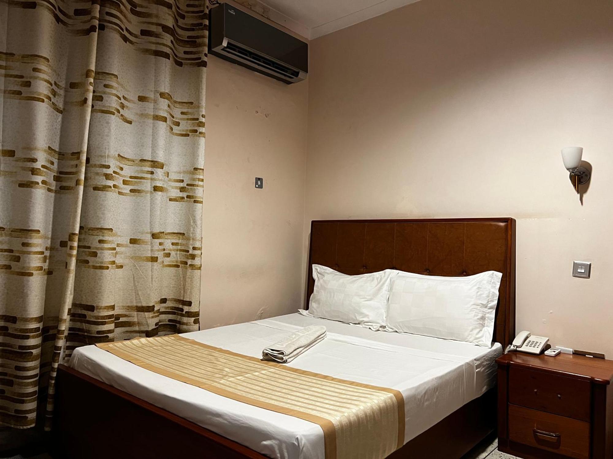 K27 Premier Backpackers Hostel Dar es Salaam Bagian luar foto