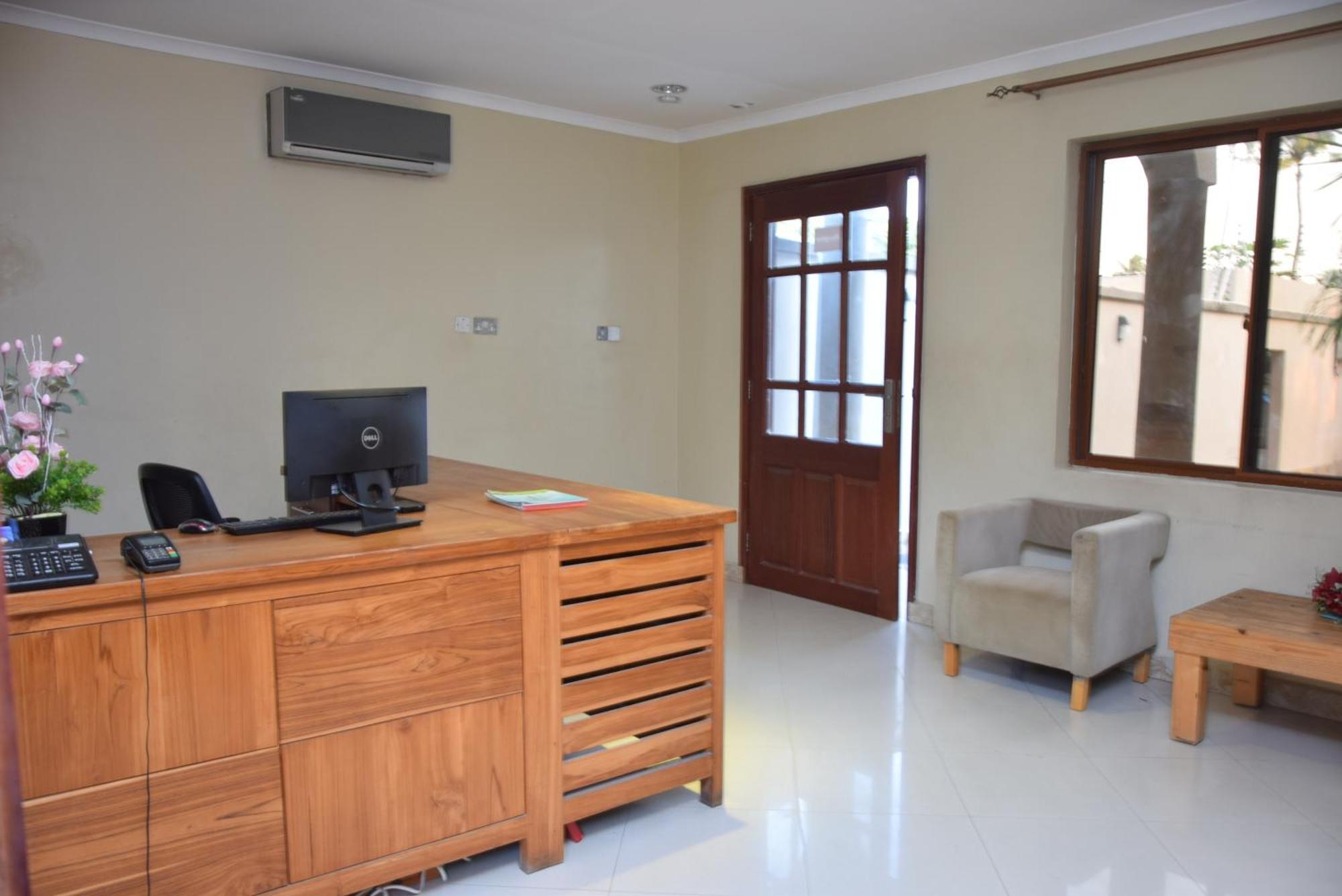 K27 Premier Backpackers Hostel Dar es Salaam Bagian luar foto