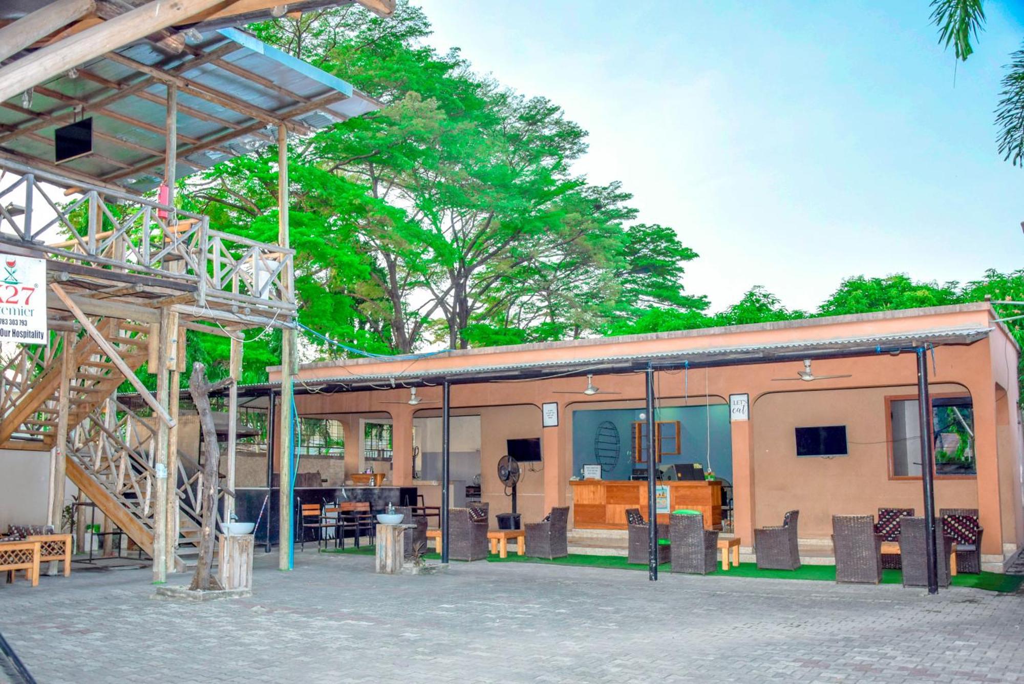 K27 Premier Backpackers Hostel Dar es Salaam Bagian luar foto