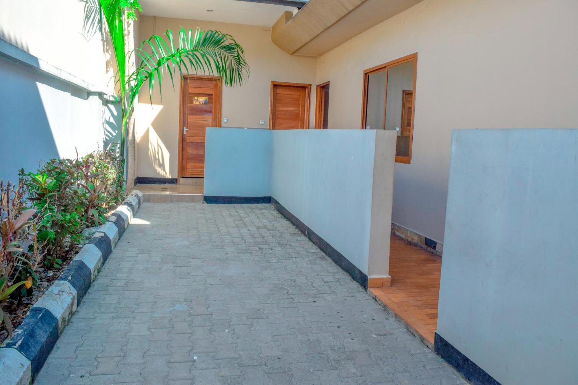 K27 Premier Backpackers Hostel Dar es Salaam Bagian luar foto