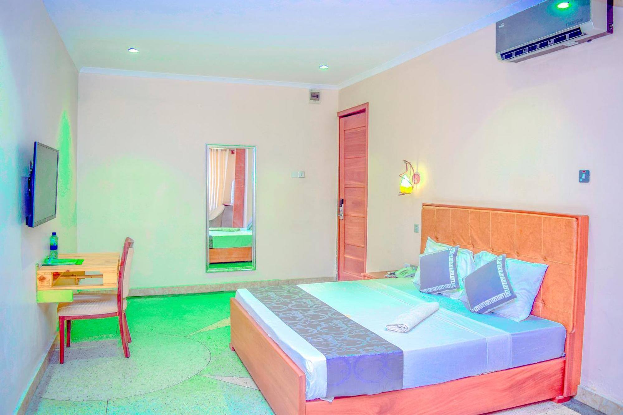 K27 Premier Backpackers Hostel Dar es Salaam Bagian luar foto